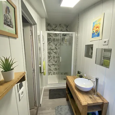 Quarto em Acomodações Particulares à La Venelle Caen