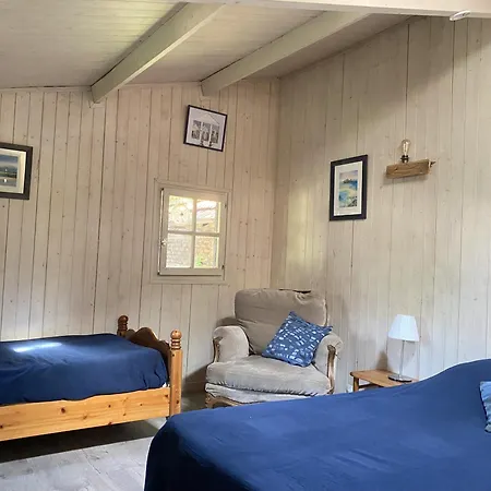 à La Venelle Quarto em Acomodações Particulares Caen